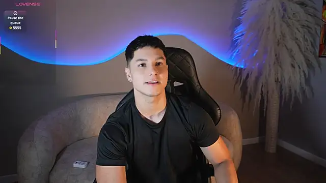 Snapshot of Noah_Clarkk chatting on 07.14.26 Noah Clarkk online show from 07.14.26