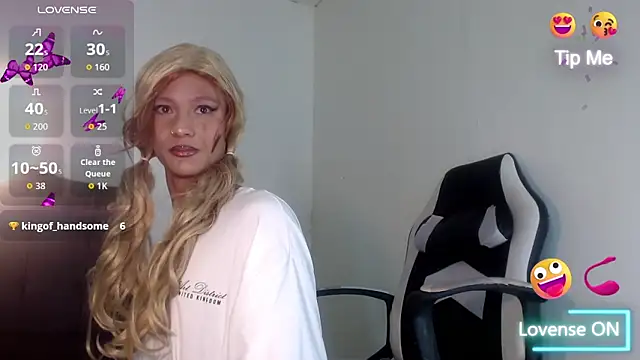 Sharlo  online show from 12.22.25