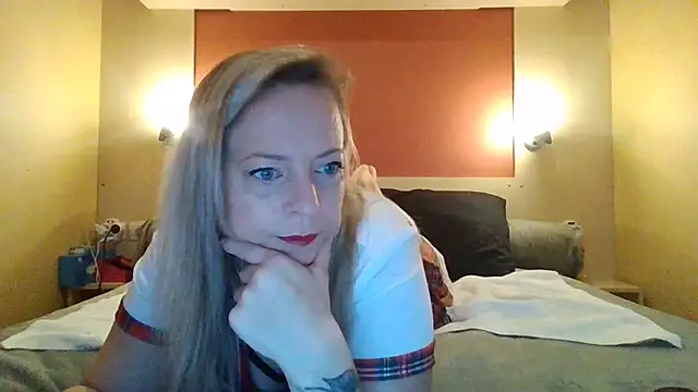 Snapshot of Miss-Chupagirly chatting on 01.13.26 Miss-Chupagirly online show from 01.13.26