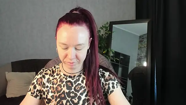 Snapshot of Spoty_Kate_ chatting on 05.15.26 Spoty Kate online show from 05.15.26