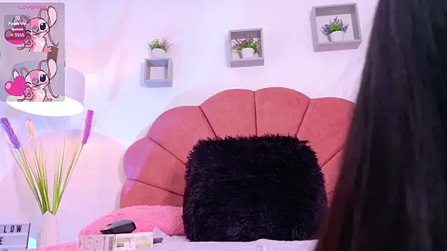 Luna Blumer online show from 01.13.26