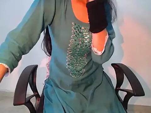 Farhana beautyfull online show from 03.21.26