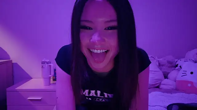 luvvivii online show from 01.18.26