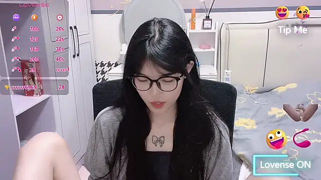 zhnmjx2025 online show from 04.18.26