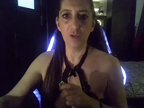 Snapshot of labelgecoquine chatting on 10.27.25 labelgecoquine online show from 10.27.25