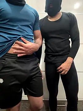 Snapshot of The_AlphaDuo chatting on 01.09.26 The AlphaDuo online show from 01.09.26