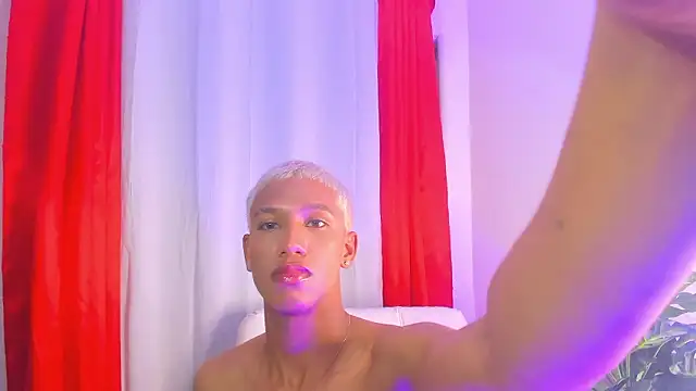 Snapshot of im_jasper chatting on 02.11.26 im jasper online show from 02.11.26