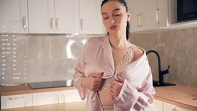 Snapshot of TyraEspina chatting on 01.08.26 TyraEspina online show from 01.08.26