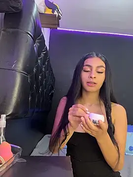 ManuelaEvans  online show from 02.12.26