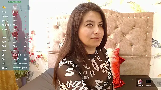 Snapshot of Mariana_Diamond chatting on 01.10.26 Mariana Diamond online show from 01.10.26