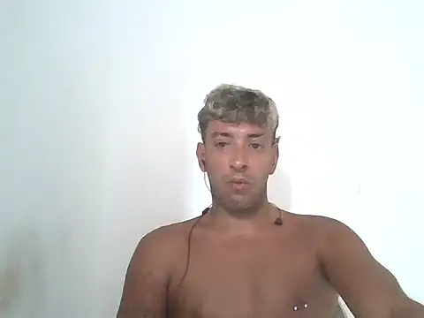 Snapshot of alpalo420 chatting on 01.12.26 alpalo420 online show from 01.12.26