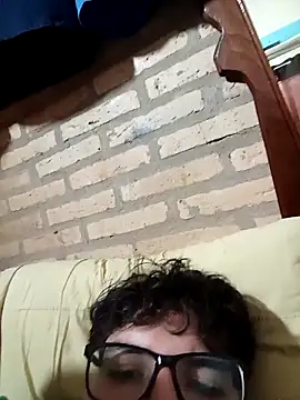 Snapshot of tu_mejor_amiguito chatting on 12.22.25 tu mejor amiguito online show from 12.22.25