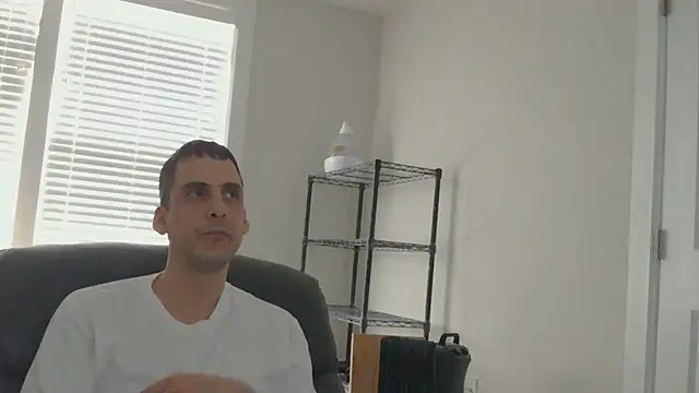 Snapshot of SissyJosh chatting on 04.01.26 SissyJosh online show from 04.01.26