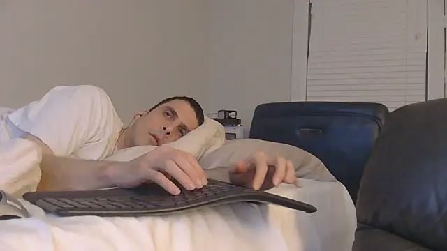Snapshot of SissyJosh chatting on 06.02.26 SissyJosh online show from 06.02.26