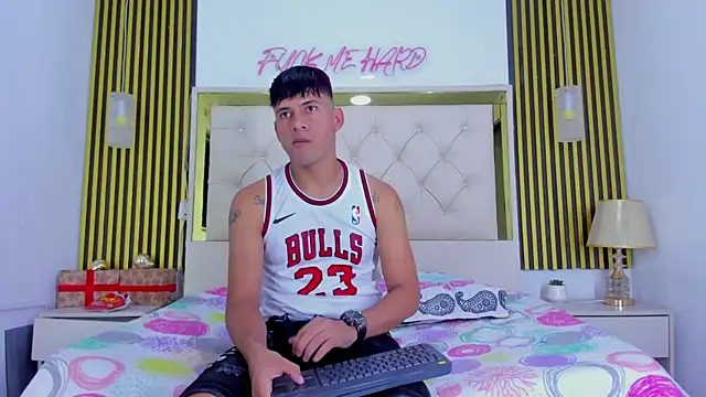 Snapshot of Sweet_kevin1 chatting on 01.07.26 Sweet kevin1 online show from 01.07.26