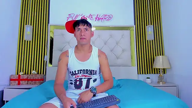 Snapshot of Sweet_kevin1 chatting on 01.11.26 Sweet kevin1 online show from 01.11.26