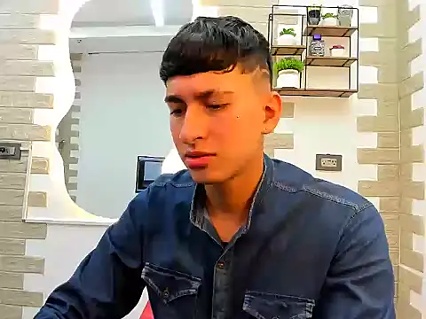 Snapshot of neithan_sleitherx chatting on 02.01.26 neithan sleitherx online show from 02.01.26