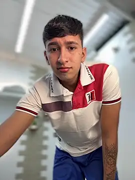 Snapshot of neithan_sleitherx chatting on 02.18.26 neithan sleitherx online show from 02.18.26