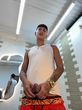 Snapshot of neithan_sleitherx chatting on 02.22.26 neithan sleitherx online show from 02.22.26