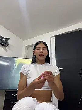 Snapshot of Ema_Rose_ chatting on 04.07.26 Ema Rose online show from 04.07.26