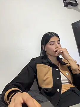 Snapshot of Ema_Rose_ chatting on 04.13.26 Ema Rose online show from 04.13.26