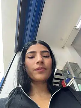 Snapshot of Ema_Rose_ chatting on 04.14.26 Ema Rose online show from 04.14.26