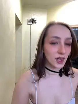 LuxBrunette  online show from 04.04.26