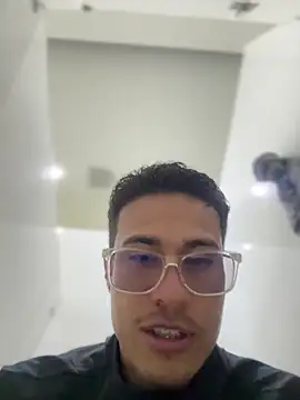 Snapshot of Latin_Paisa_Boy chatting on 04.18.26 Latin Paisa Boy online show from 04.18.26