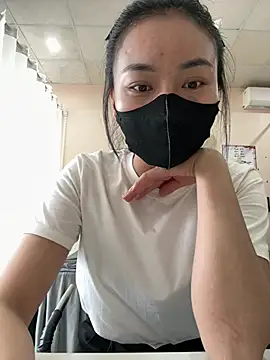 Snapshot of Chiipp69 chatting on 03.04.26 Chiipp69 online show from 03.04.26