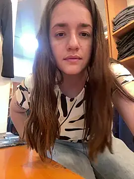 Snapshot of lele202526 chatting on 03.16.26 lele202526 online show from 03.16.26