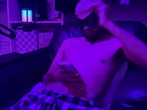 Snapshot of ricos2sexy chatting on 01.11.26 ricos2sexy online show from 01.11.26