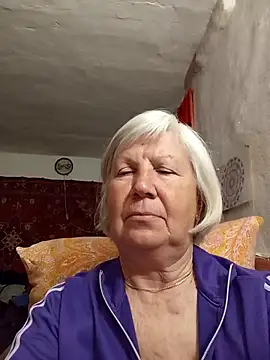Snapshot of KlaudiaDarling chatting on 04.19.26 KlaudiaDarling online show from 04.19.26