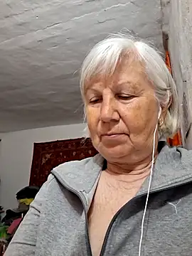 Snapshot of KlaudiaDarling chatting on 05.10.26 KlaudiaDarling online show from 05.10.26