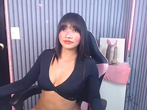 Snapshot of Vanessa__Hot_ chatting on 02.04.26 Vanessa Hot online show from 02.04.26