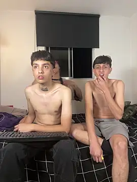 itselladoll online show from 02.22.26