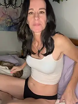 Snapshot of Edens_Promise chatting on 02.03.26 Edens Promise online show from 02.03.26