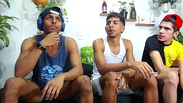 Interracial Snow Bunny online show from 03.05.26