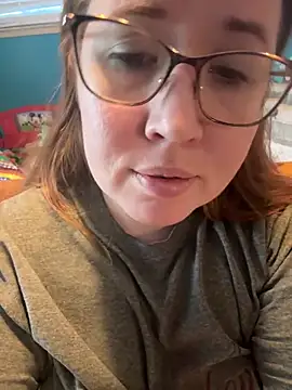 Snapshot of honeybee2033 chatting on 01.10.26 honeybee2033 online show from 01.10.26