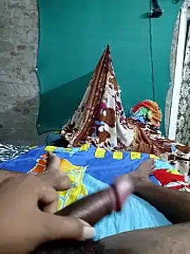 Snapshot of TeluguEnglighCouple chatting on 01.12.26 TeluguEnglighCouple online show from 01.12.26