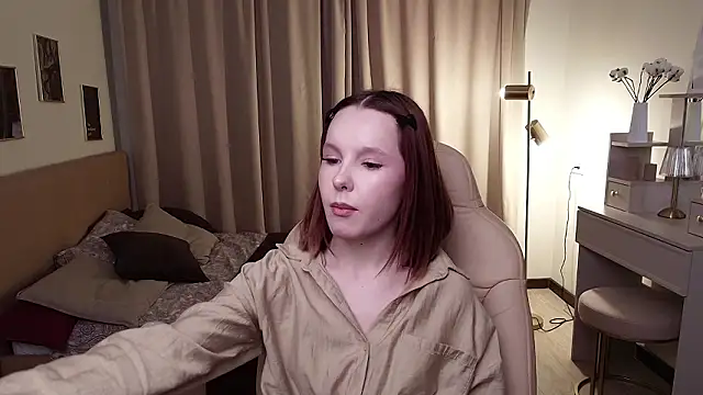 Haya Harareet online show from 02.13.26