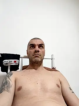 Snapshot of SIRMASTERPORNO chatting on 01.11.26 SIRMASTERPORNO online show from 01.11.26