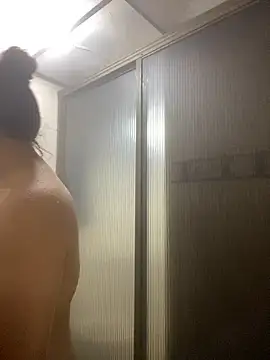 Scarlet auraa online show from 04.08.26