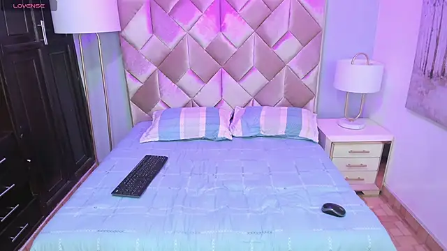 Snapshot of Dante_x06 chatting on 01.10.26 Dante x06 online show from 01.10.26