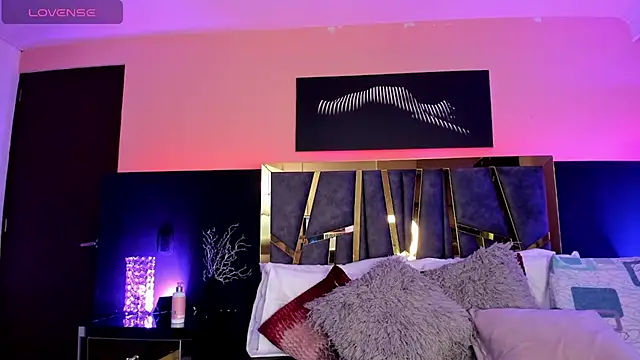 Chloe Connor online show from 01.11.26