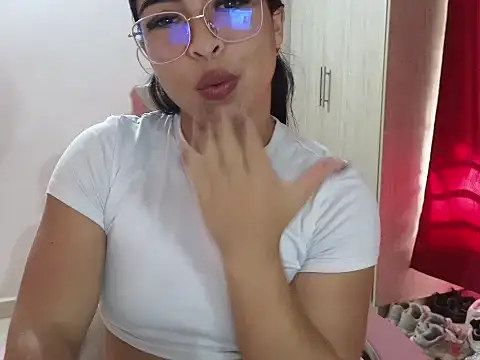 Daphne Grayy online show from 02.05.26