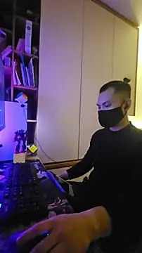 Snapshot of OnlyHand9x chatting on 02.02.26 OnlyHand9x online show from 02.02.26