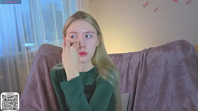 Snapshot of SirenThalassa chatting on 02.17.26 SirenThalassa online show from 02.17.26