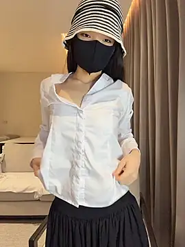 Snapshot of ZJbaby chatting on 06.13.26 ZJbaby online show from 06.13.26