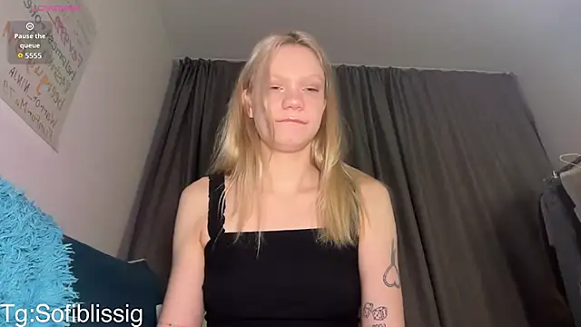 Snapshot of Bl1ssfulSof1 chatting on 02.21.26 Bl1ssfulSof1 online show from 02.21.26