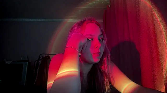 ZoraDearmon online show from 01.06.26